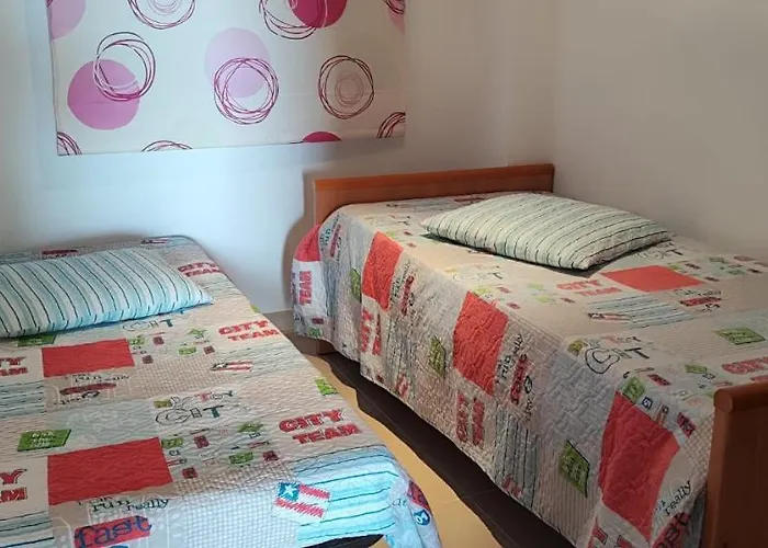 F7 - Edificio Mondrian World, Select - Servhouse Daire